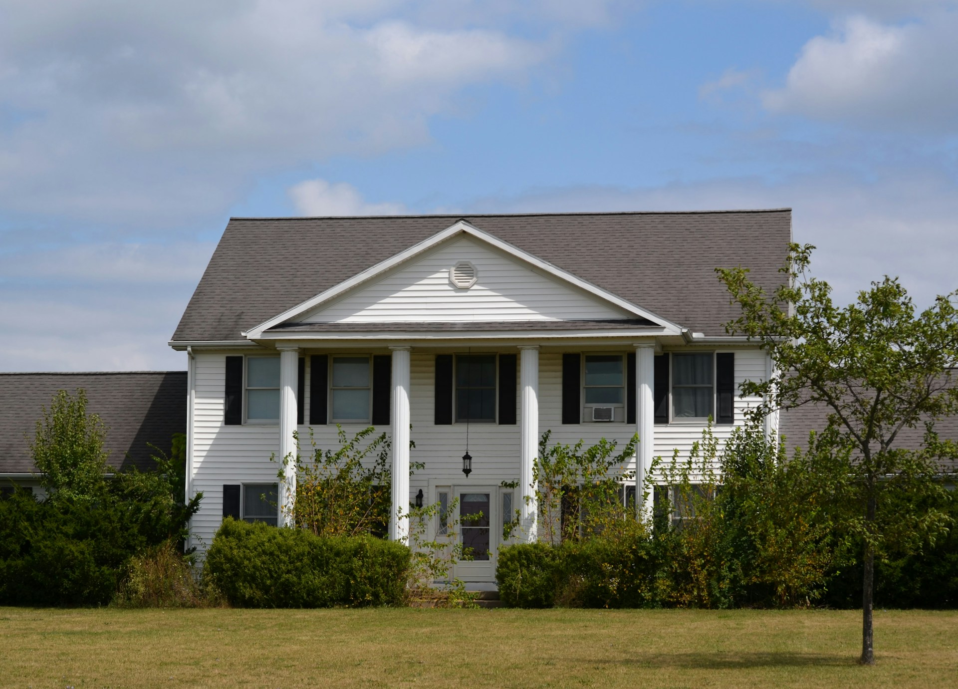 You are currently viewing Can I Buy a House With No Credit and No Cosigner? Tips to Get Started